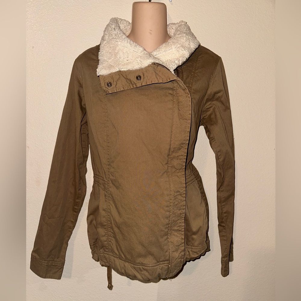 Woman’s Columbia Jacket Size Small!!